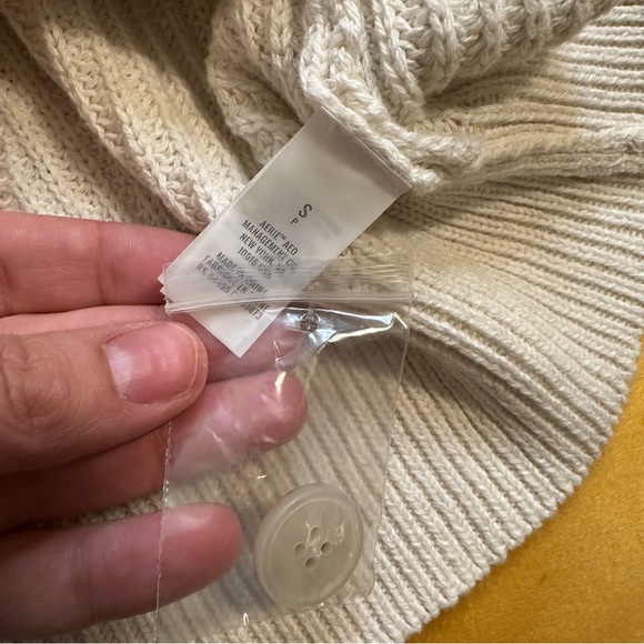 Aerie Cream Chunky Knit Cropped Cardigan NWT Puff Sleeve Size S - Picture 4 of 6